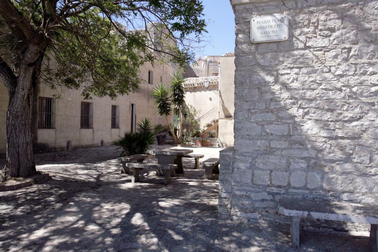 Le Chiavi - Rooms Erice Exterior photo